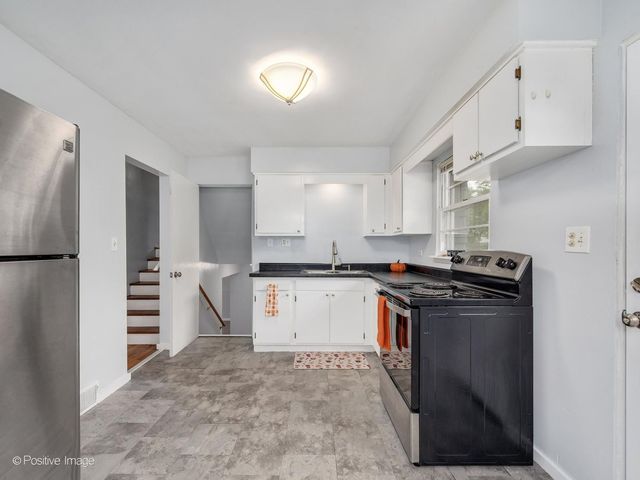 5798 Pershing Avenue, Downers Grove, IL 60516