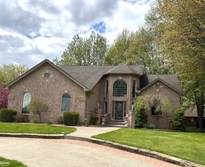 68135 Lake Angela Drive, Richmond, MI 48062