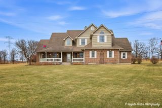 3920 Highview Drive, Crystal Lake, IL 60012