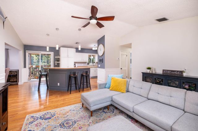 112 Peace Avenue, Tavernier, FL 33070