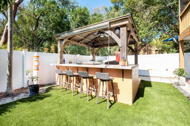 112 Peace Avenue, Tavernier, FL 33070