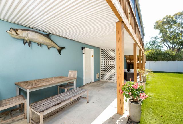 112 Peace Avenue, Tavernier, FL 33070