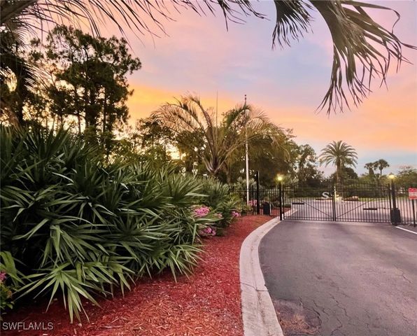 153 Gabriel CIR 3003, Naples, FL 34104