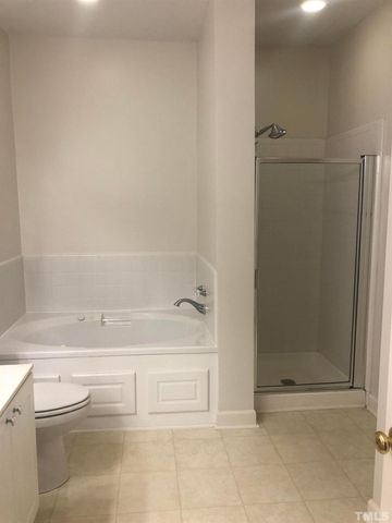 7601 Astoria Place, Raleigh, NC 27612