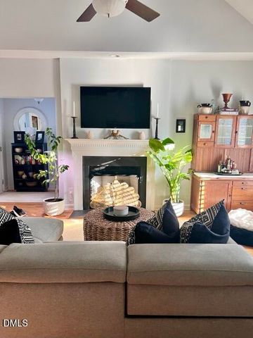 7601 Astoria Place, Raleigh, NC 27612