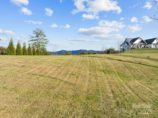 81 Gracie Lane 33, Weaverville, NC 28787