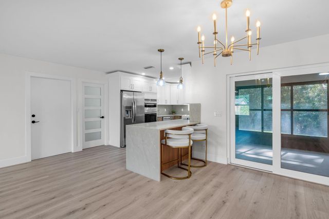 15438 Los Angeles Drive, Loxahatchee Groves, FL 33470