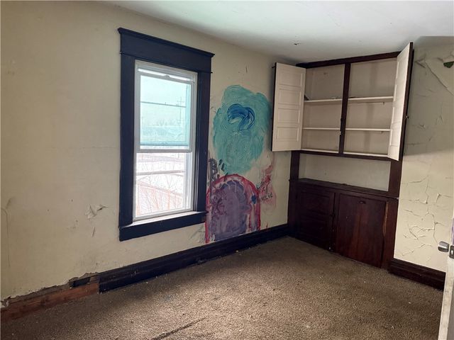 10 W Miller St, New Castle, PA 16102