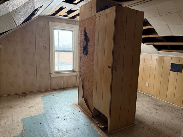 10 W Miller St, New Castle, PA 16102