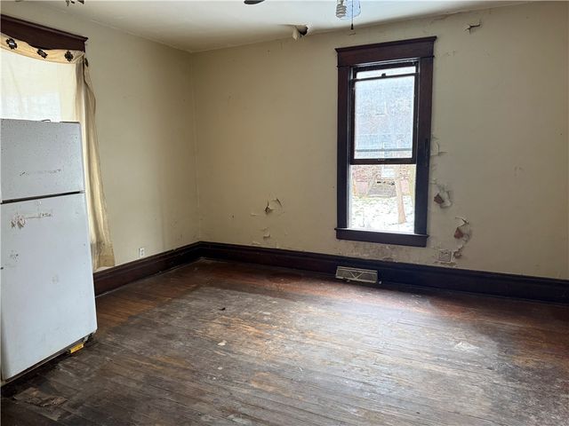 10 W Miller St, New Castle, PA 16102