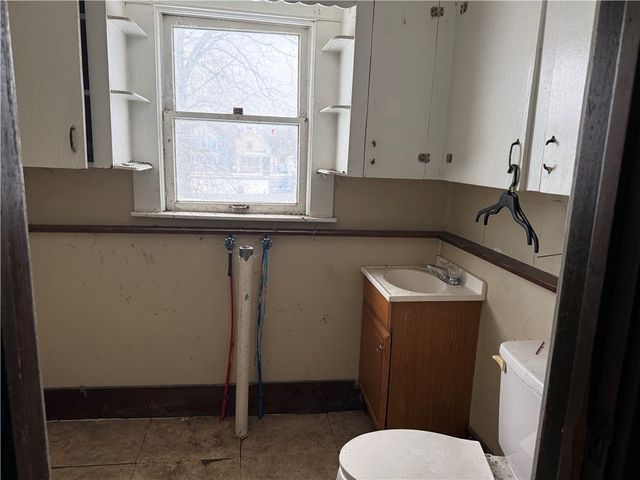 10 W Miller St, New Castle, PA 16102