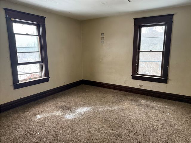 10 W Miller St, New Castle, PA 16102