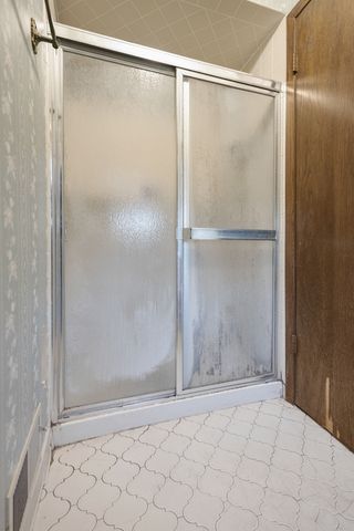 16747 Paxton Avenue, South Holland, IL 60473