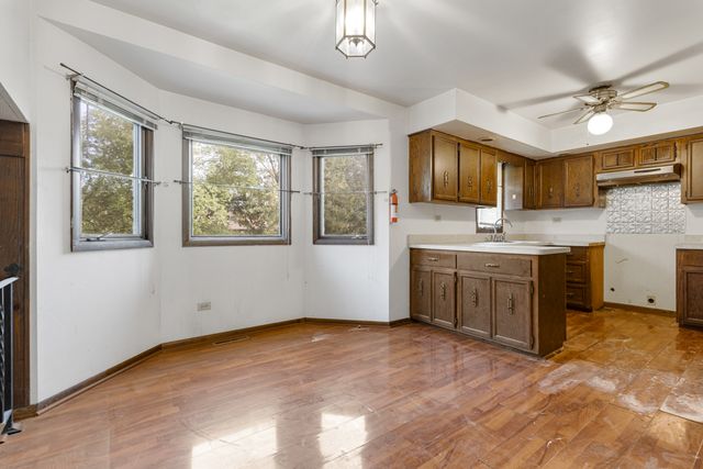 16747 Paxton Avenue, South Holland, IL 60473