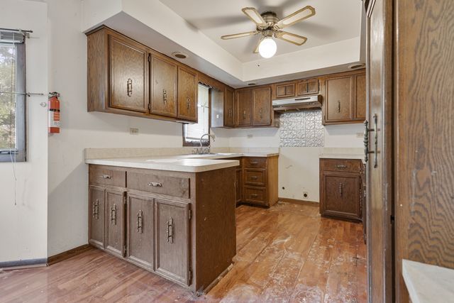 16747 Paxton Avenue, South Holland, IL 60473