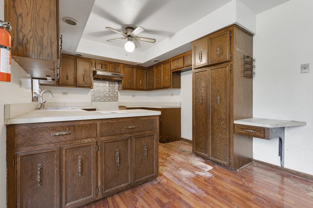 16747 Paxton Avenue, South Holland, IL 60473