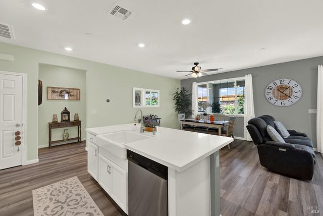 1540 Sundance Ct, Dixon, CA 95620