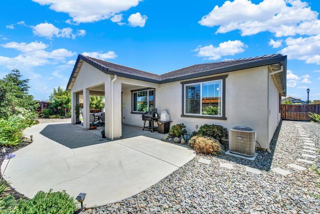 1540 Sundance Ct, Dixon, CA 95620