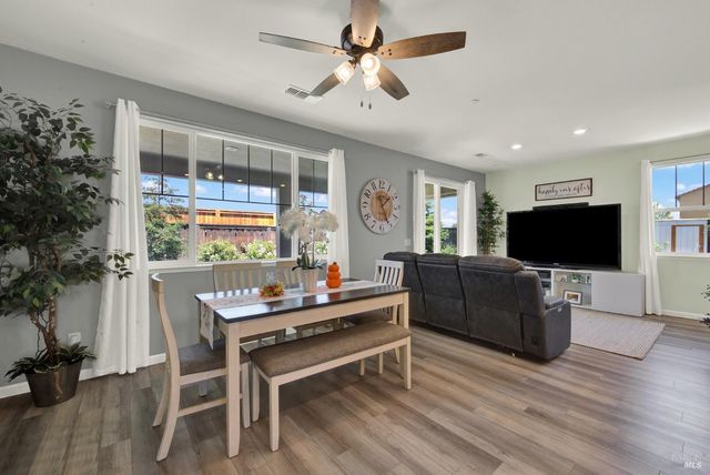 1540 Sundance Ct, Dixon, CA 95620
