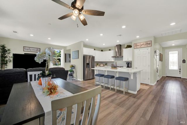 1540 Sundance Ct, Dixon, CA 95620