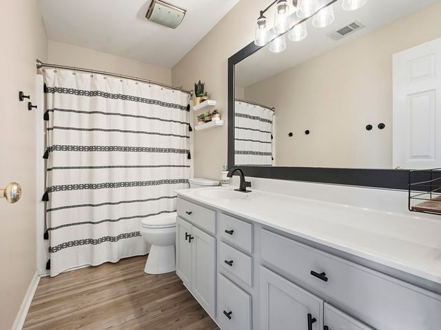 5222 Cobblers Crossing, Mchenry, IL 60050