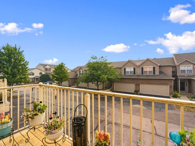 5222 Cobblers Crossing, Mchenry, IL 60050