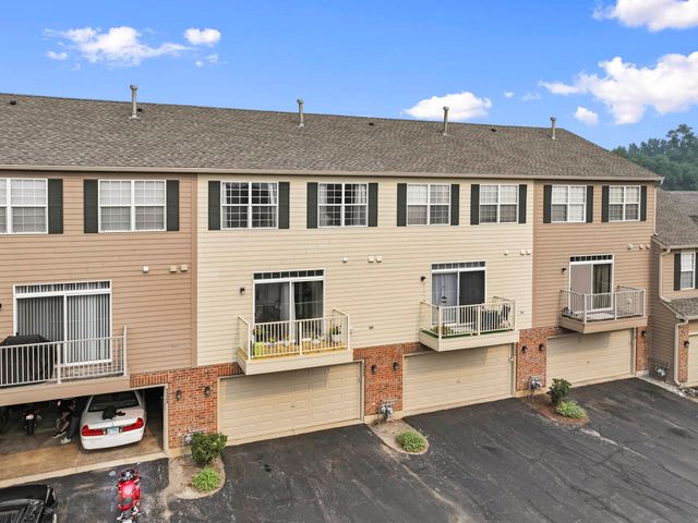 5222 Cobblers Crossing, Mchenry, IL 60050