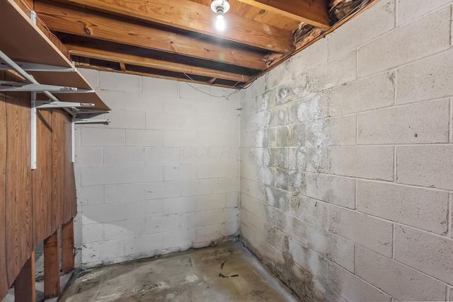5090 Brush Ridge Court, Columbus, OH 43228