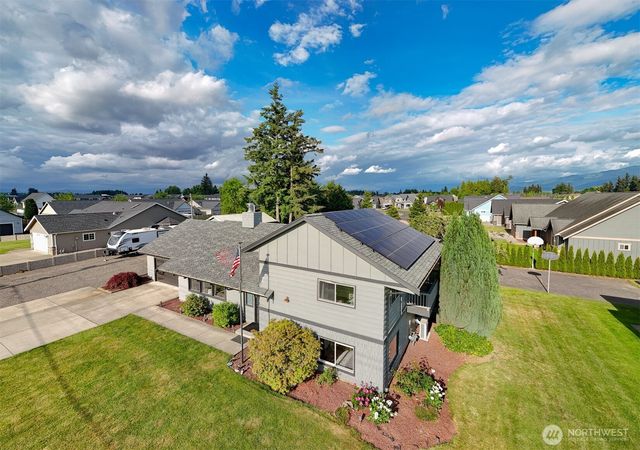 8808 Line Road, Lynden, WA 98264