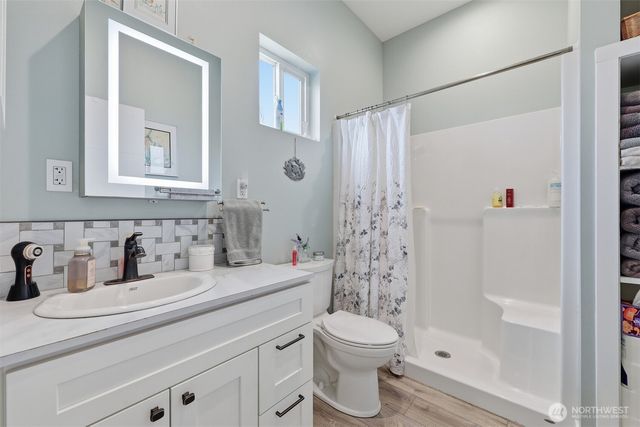 8808 Line Road, Lynden, WA 98264