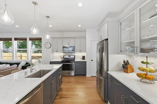 806 E 10th Ave, Spokane, WA 99202