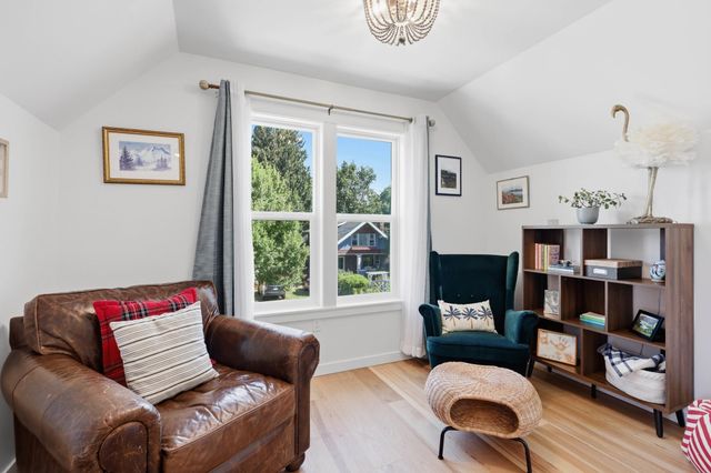 806 E 10th Ave, Spokane, WA 99202