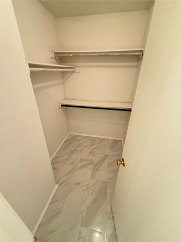 5005 Georgi Lane 215, Houston, TX 77092