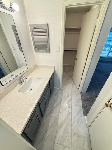 5005 Georgi Lane 215, Houston, TX 77092