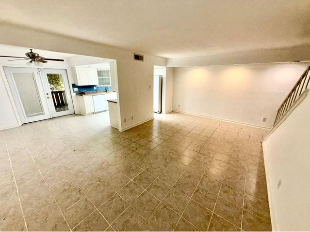 5005 Georgi Lane 215, Houston, TX 77092