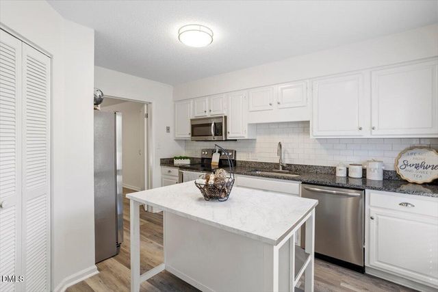 114 Mossbark Lane, Chapel Hill, NC 27514