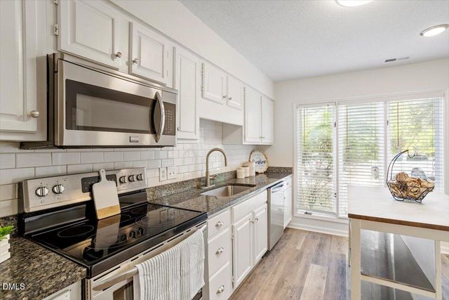 114 Mossbark Lane, Chapel Hill, NC 27514