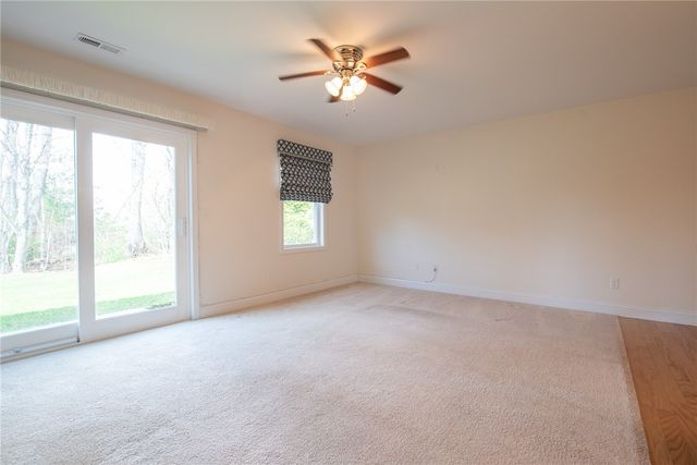 7 Gray Coach Lane 711, Cranston, RI 02921