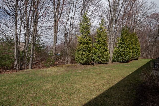 7 Gray Coach Lane 711, Cranston, RI 02921