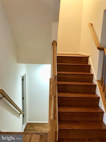 1981 LOGAN MANOR DR, Reston, VA 20190