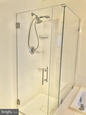 1981 LOGAN MANOR DR, Reston, VA 20190