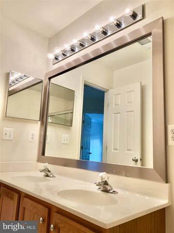 1981 LOGAN MANOR DR, Reston, VA 20190