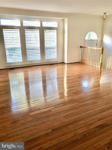 1981 LOGAN MANOR DR, Reston, VA 20190