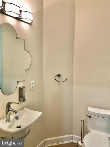 1981 LOGAN MANOR DR, Reston, VA 20190