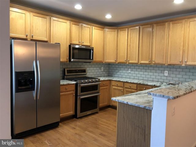 1981 LOGAN MANOR DR, Reston, VA 20190