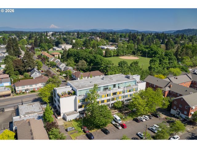 900 Ne 81ST Ave 207, Portland, OR 97213