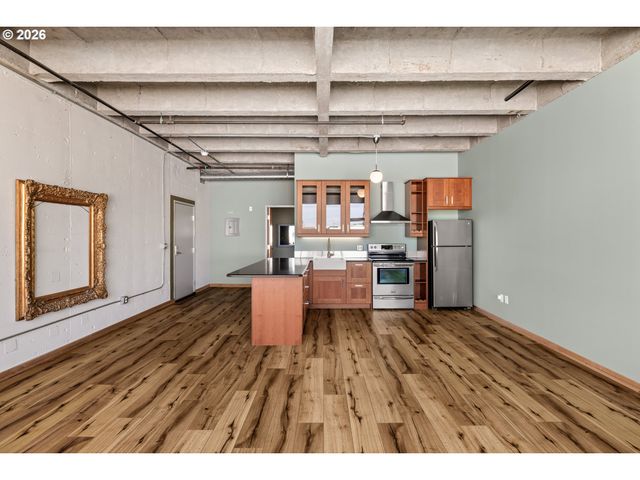 900 Ne 81ST Ave 207, Portland, OR 97213