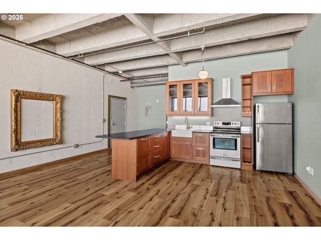 900 Ne 81ST Ave 207, Portland, OR 97213
