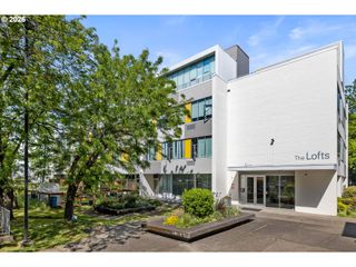 900 Ne 81ST Ave 207, Portland, OR 97213