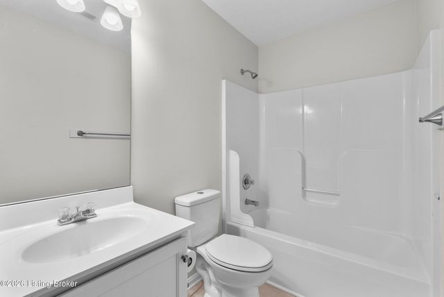 6524 Cottagemeadow Dr, Louisville, KY 40218
